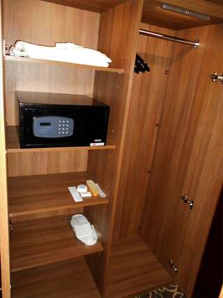 Гостиница Raymond Казань Бизнес с двуспальной кроватью KING SIZE-11